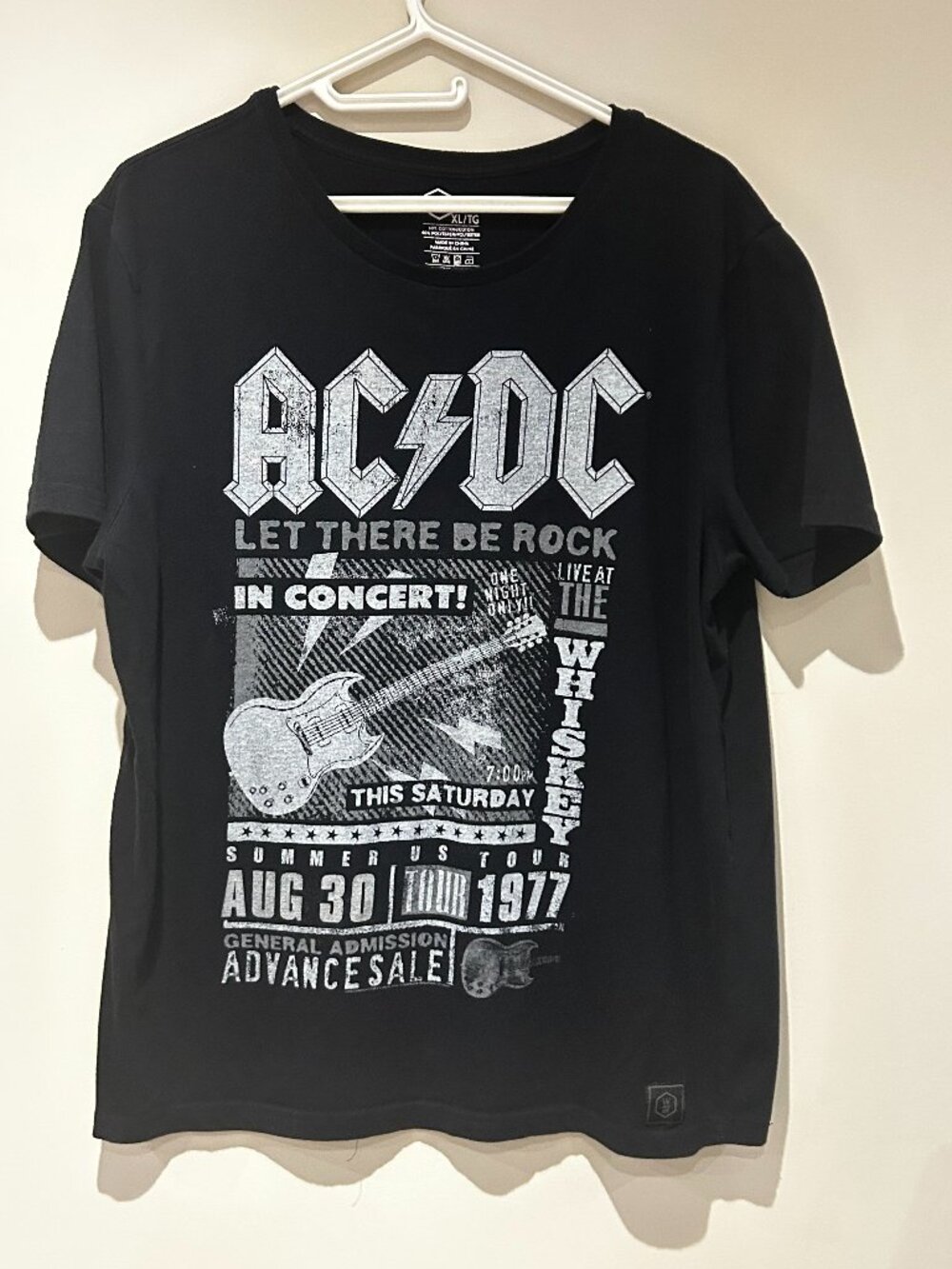 AC/DC Let There Be Rock Tour 1977 T-Shirt XL West 49 Black Band Graphic Tee